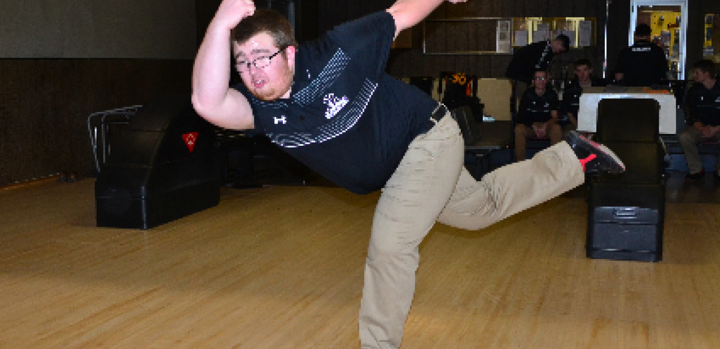 2 7BOWLHunterGuest2016NewsRecapGameStory