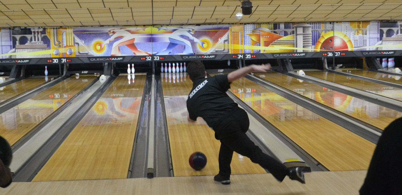 Kyle Celio Bowling vs MVCC