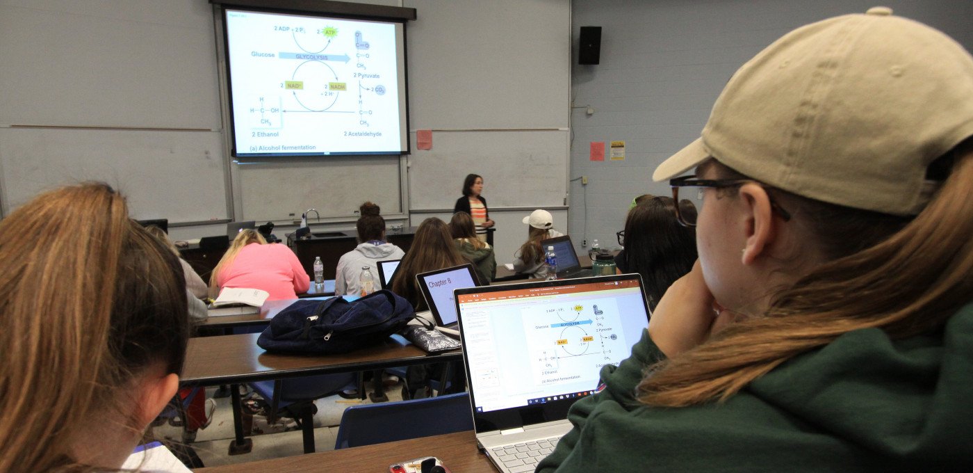 students in biological science I classroom 