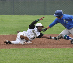 Baseball 5 11 2013 CarlosAlmonte