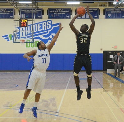 mbball 02 15 2013 Thomas