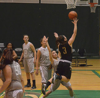 wbball 01 20 2013 Randio